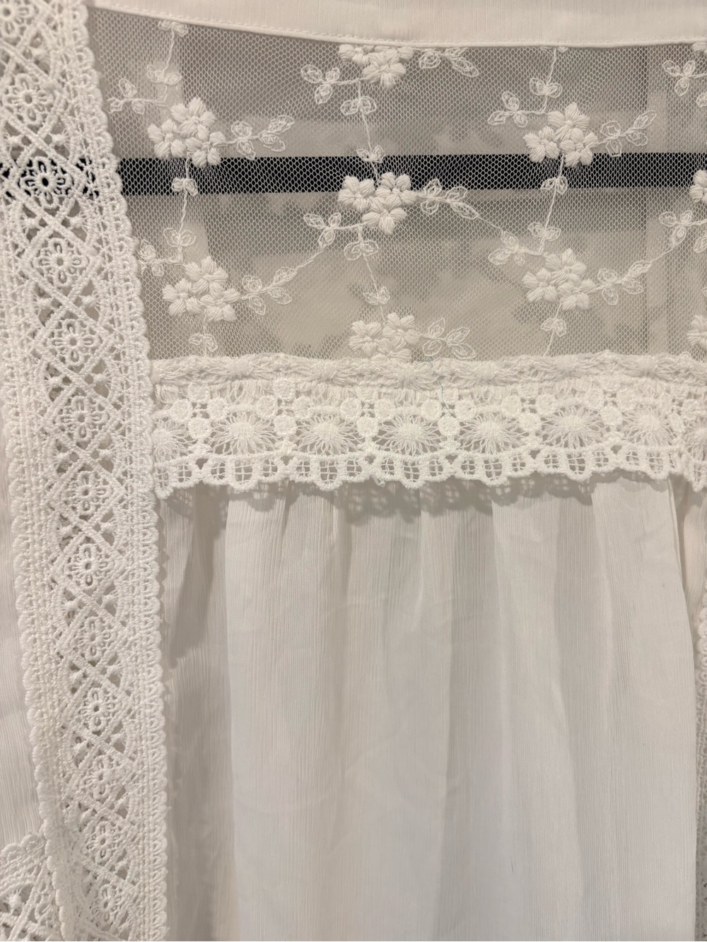 Onetheland White Lace Embroidered Kimono Cardigan | Boho Festival Cover Up - Picture 4 of 7